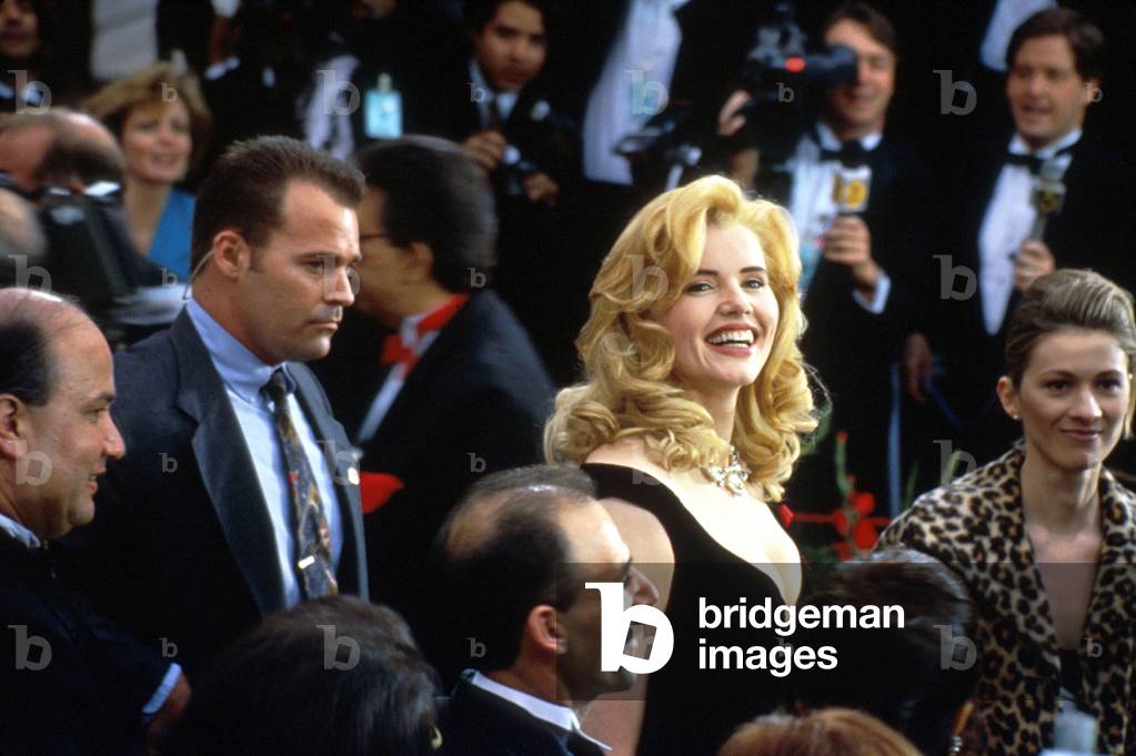 Geena Davis at Academy Awards ceremony in 1993 (photo)