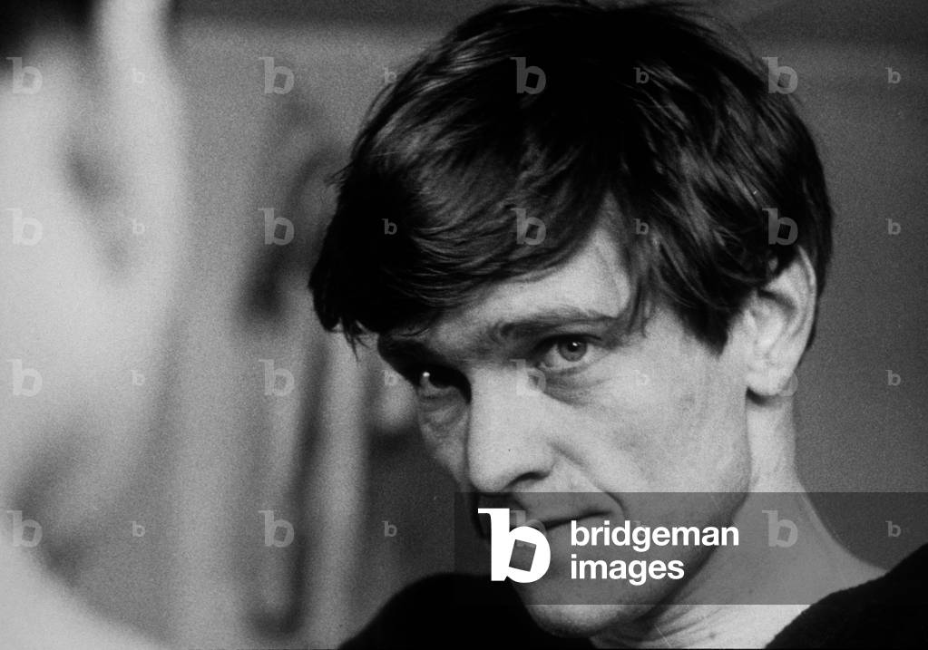 Tom Courtenay on set of The Loneliness of Long distance runner, 1962 (photo)