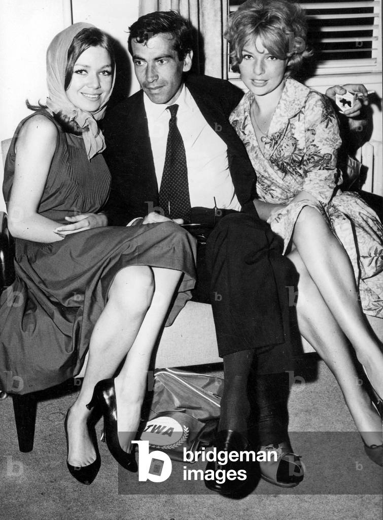 Roger Vadim with  Annette Stroyberg and her sister Merete Galesi on arrival in New York, 1960 (photo)