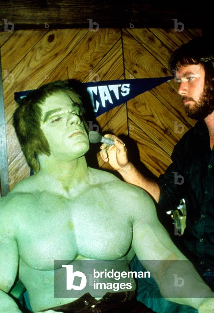Lou Ferrigno during make-up session for Hulk in 1981 (photo)