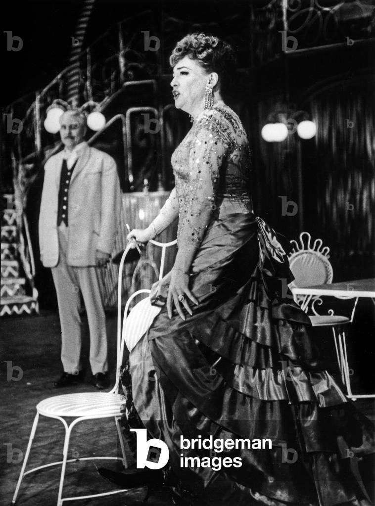 Zarah Leander during a rehearsal of Madame Scandaleuse in Munich on February 25, 1959 (photo)