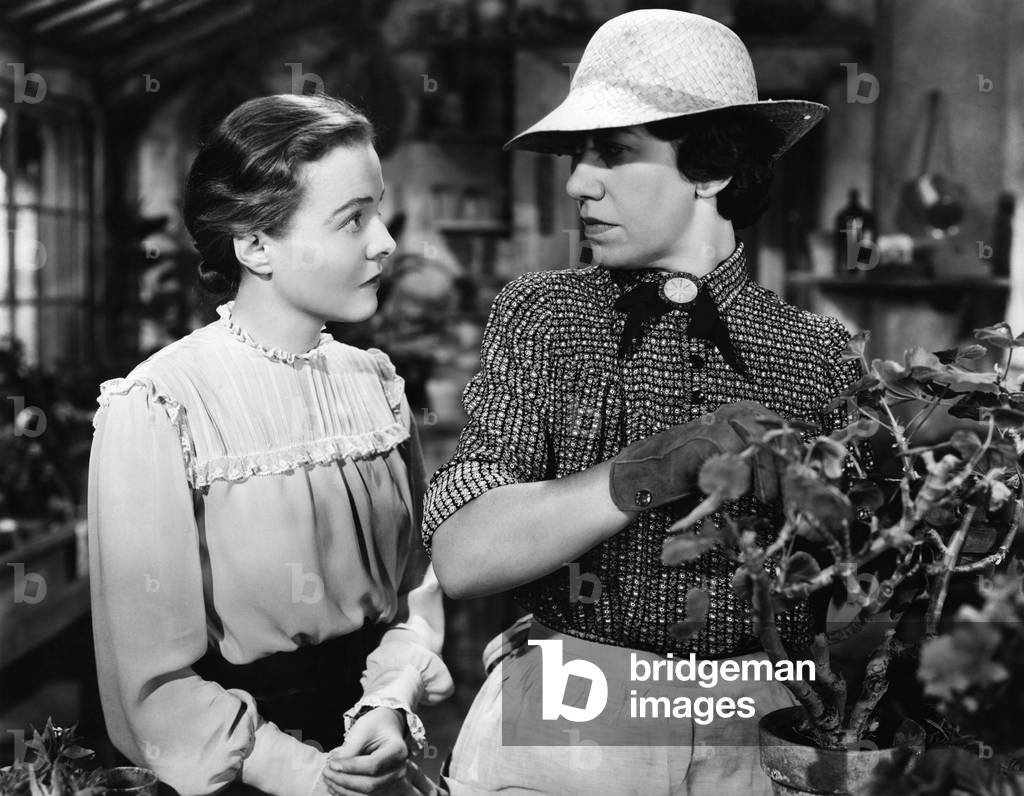We are not alone, Jane Bryan and Flora Robson, 1939 (film still)