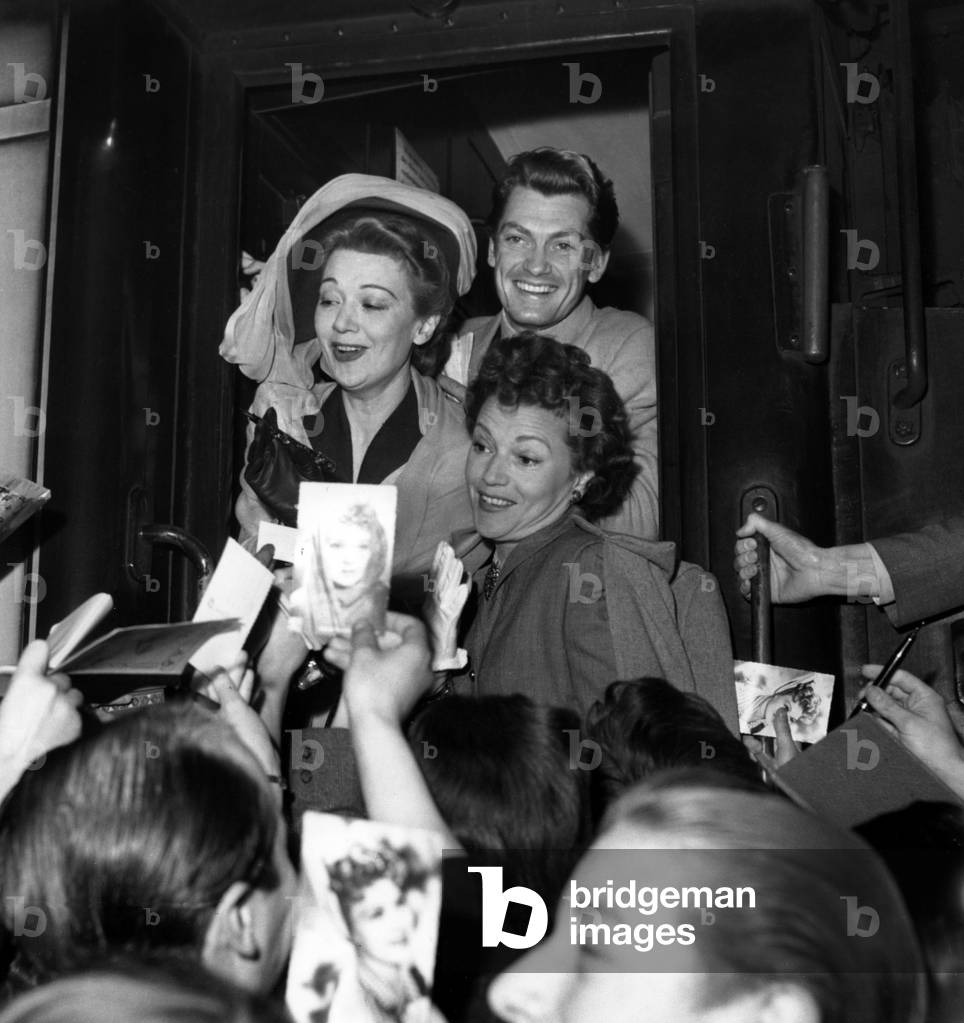 Annabella, Edwige Feuillere and Jean Marais at Brussels film festival, 1947 (photo)