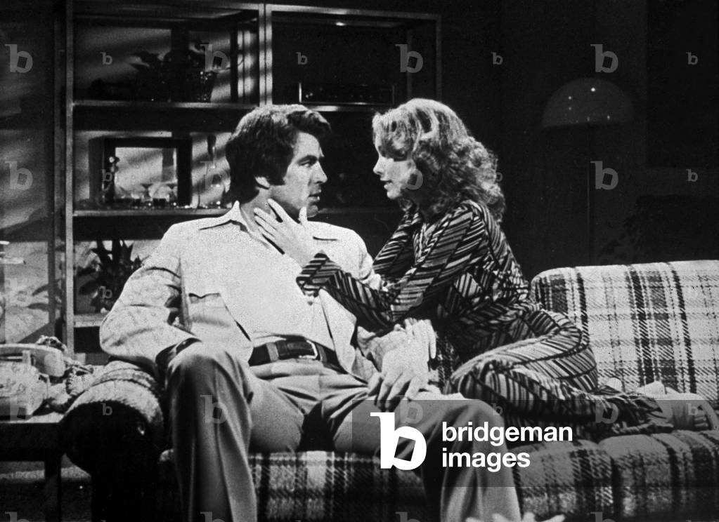 Jaime Lynn Bauer and Tom Selleck on set of The Young and the Restless, 1977 (photo)