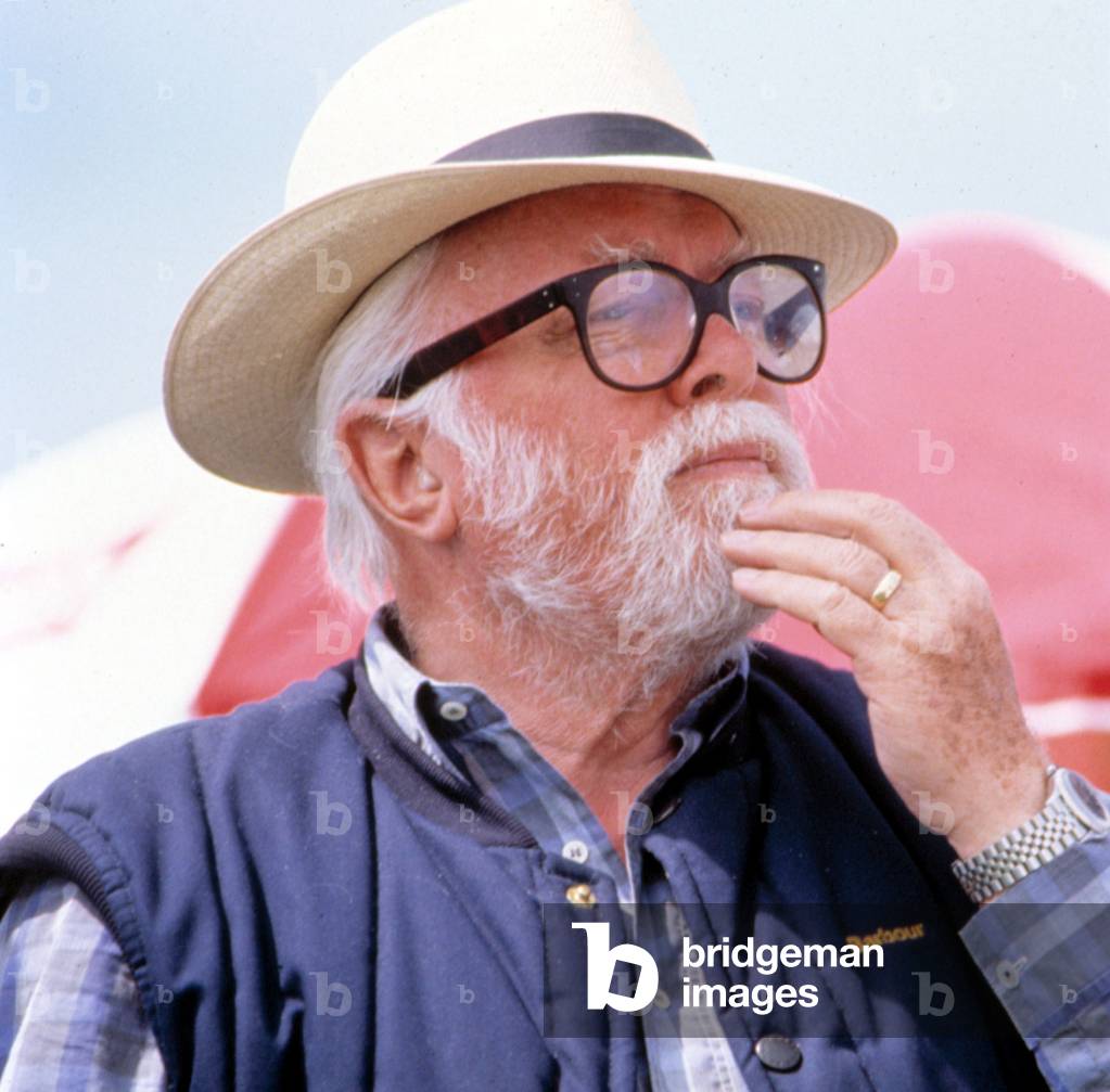 Richard Attenborough  on the set of IN LOVE AND WAR, 1996 (photo)