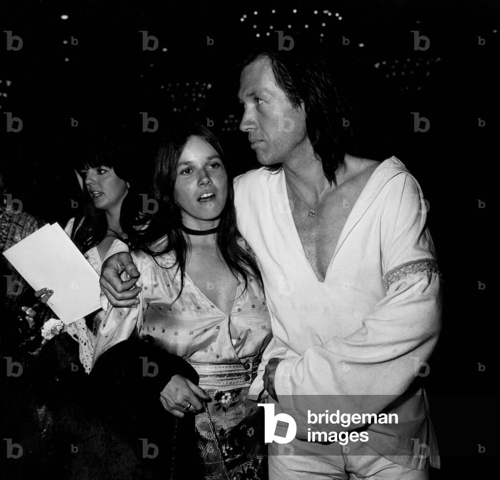 Barbara Hershey and David Carradine at Golden Globes in Los Angeles, 1974 (photo)