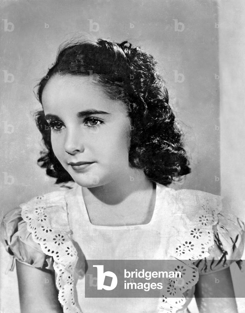 Elizabeth Taylor as a child c.1942 (photo)