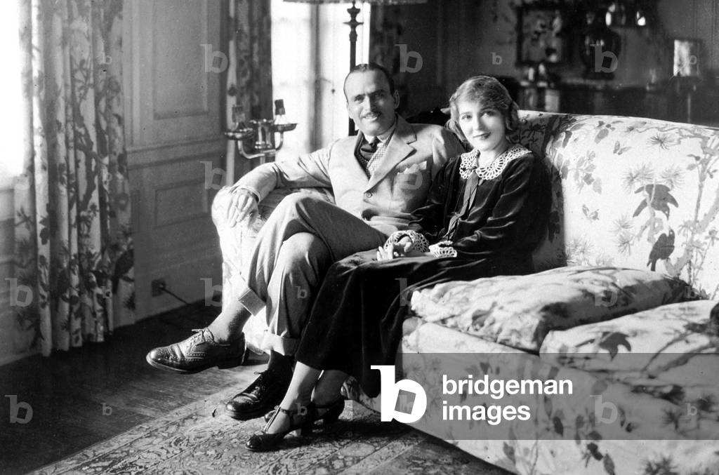 Mary Pickford and Douglas Fairbanks c. 1922 (photo)
