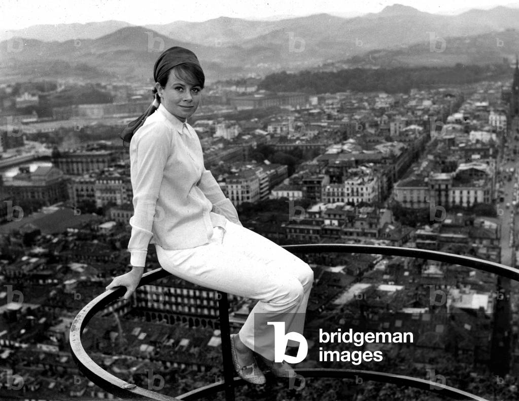 Sarah Miles at San Sebastian film festival, 1966 (photo)