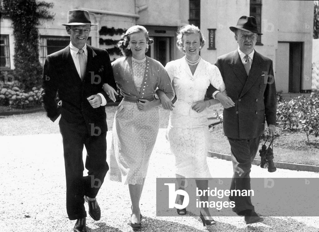 Fred Astaire with his daughter Ava and his parents Gilhan and Jack Leach in 1956 (photo)