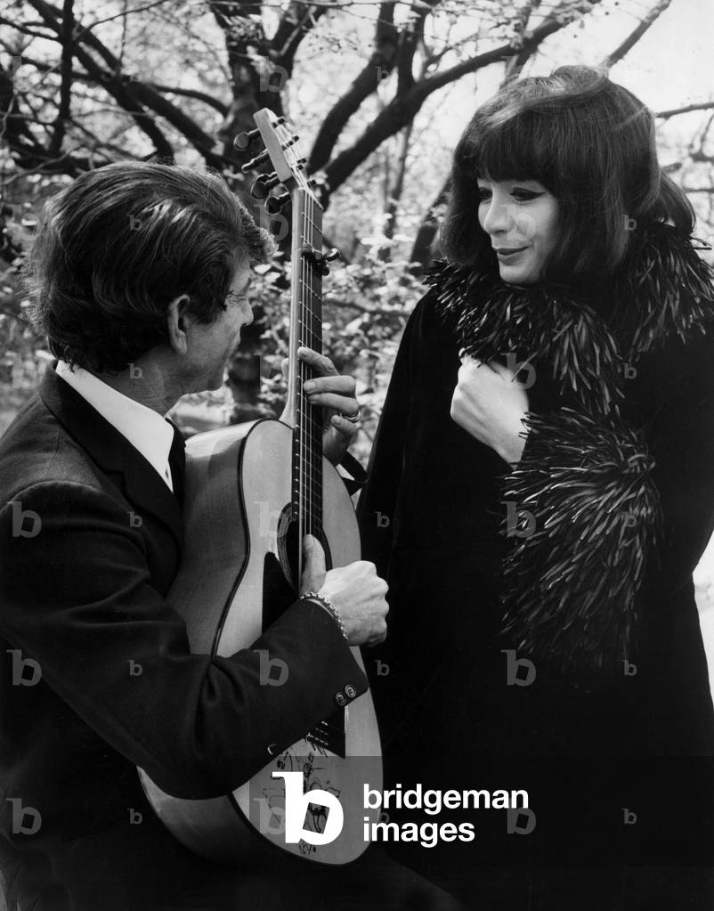Manitas De Plata et Juliette Greco en 1967