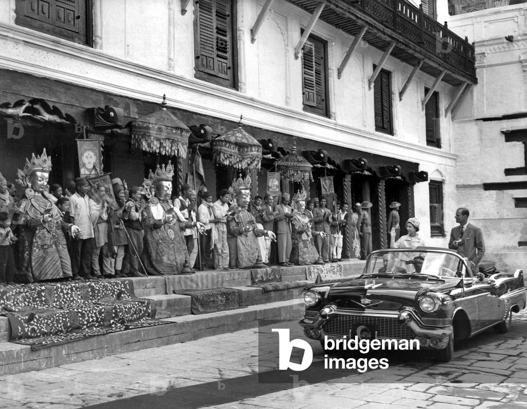 Elizabeth II and Prince Philip in Nepal, 1961 (photo)