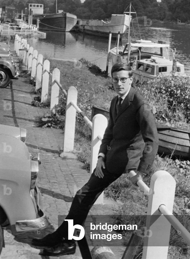 Yves Saint Laurent, London, 1958 (b/w photo)