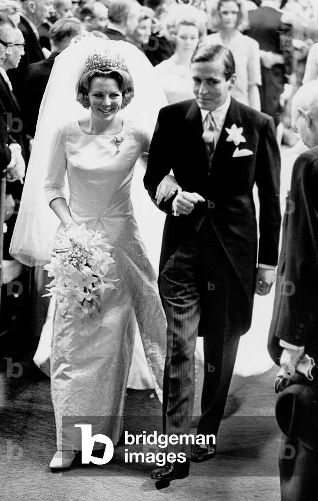 Wedding of princess Beatrix of the Netherlands and prince Claus Georg von Amsberg  march 10, 1966 at Westenberg Cathedral (photo)