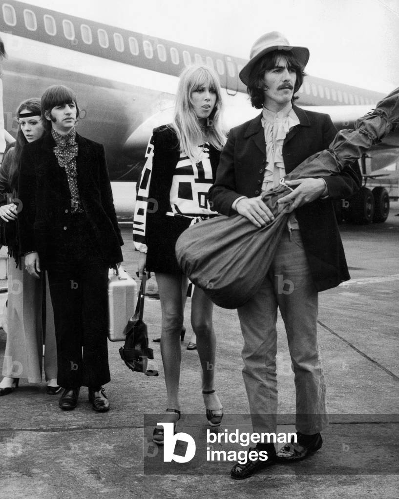 George Harrison and Ringo Starr with their wives, 1968 (photo)