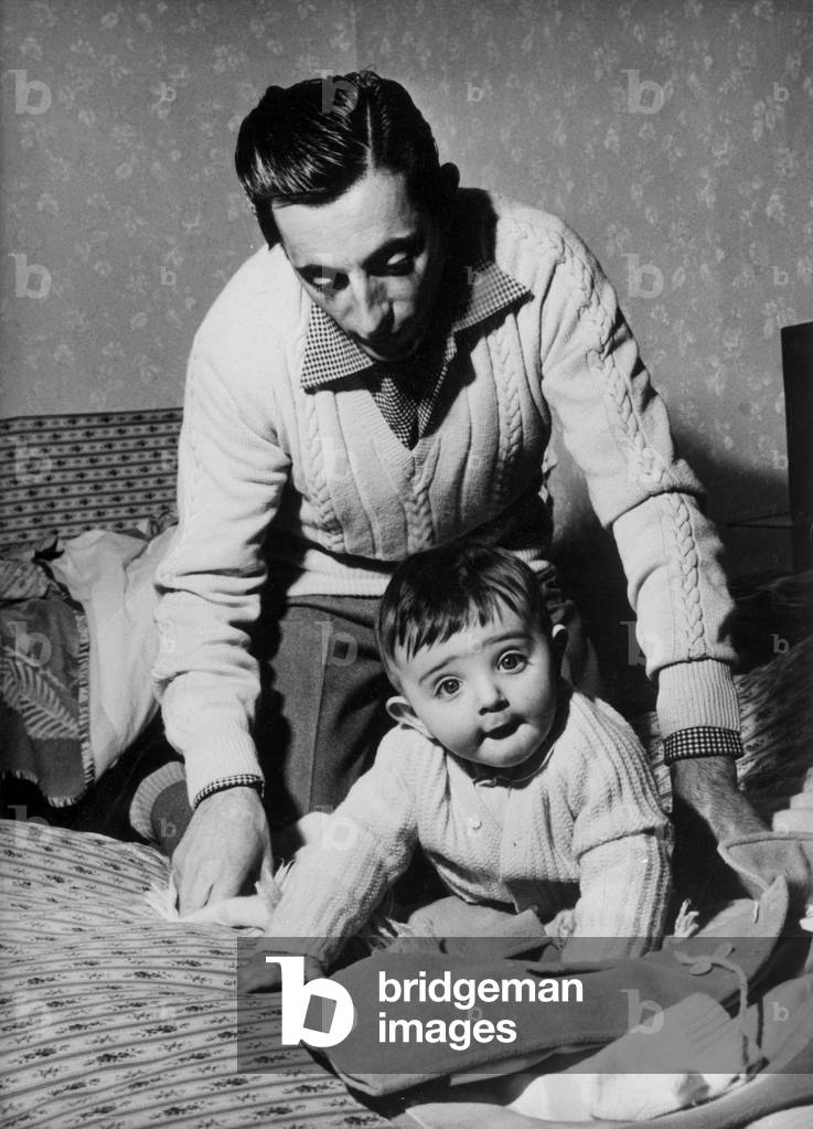 Fausto Coppi S Amuse With His Son Faustino A Cogoleto On January 17, 1956 (b/w photo)