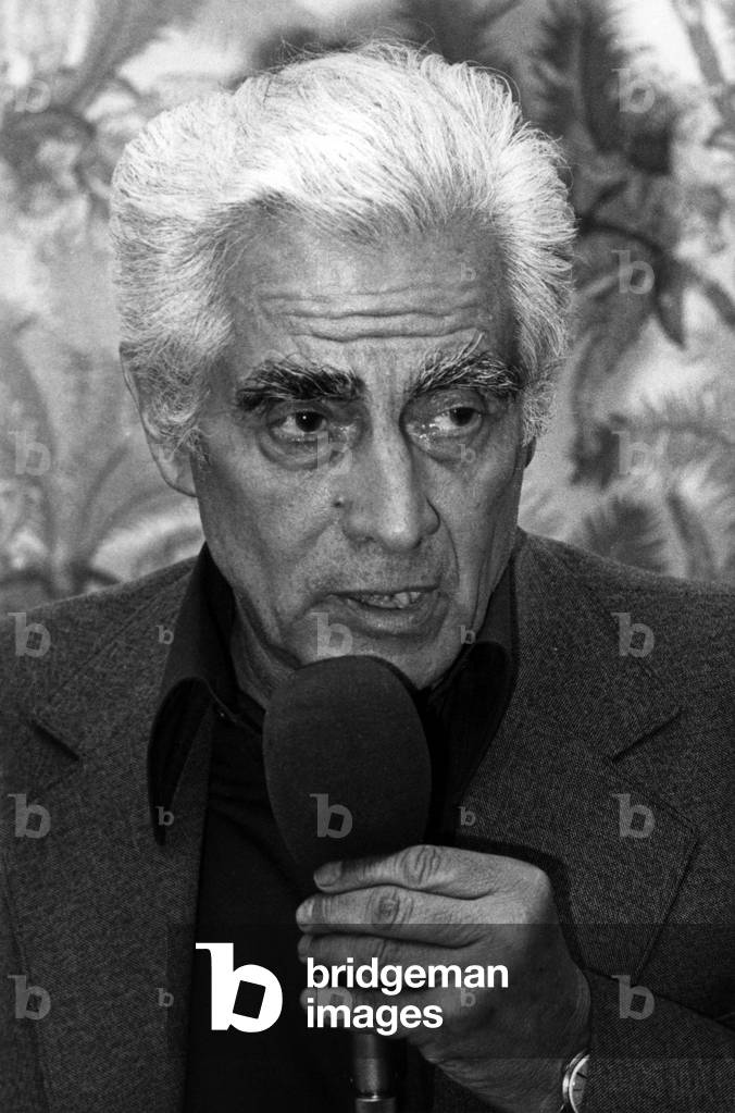 Secretary General of the Portuguese Communist Party Alvara Cunhal at a press conference in Amsterdam, Holland on 18 April 1980 (photo)