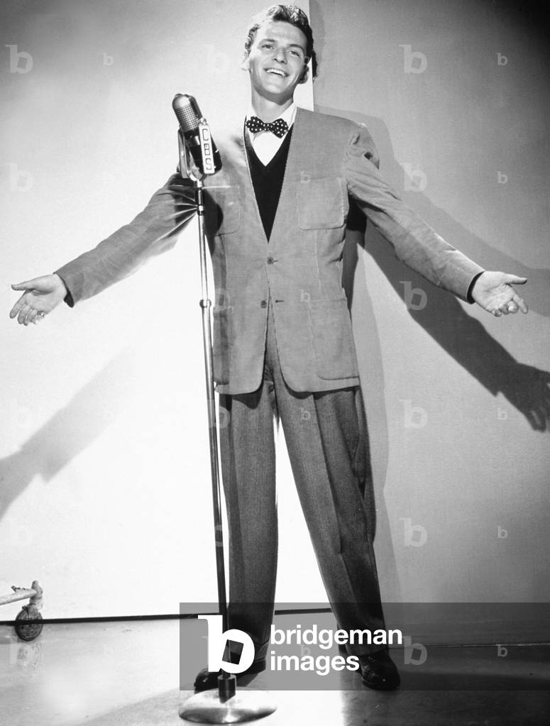 Frank Sinatra Singing August 1943 (b/w photo)
