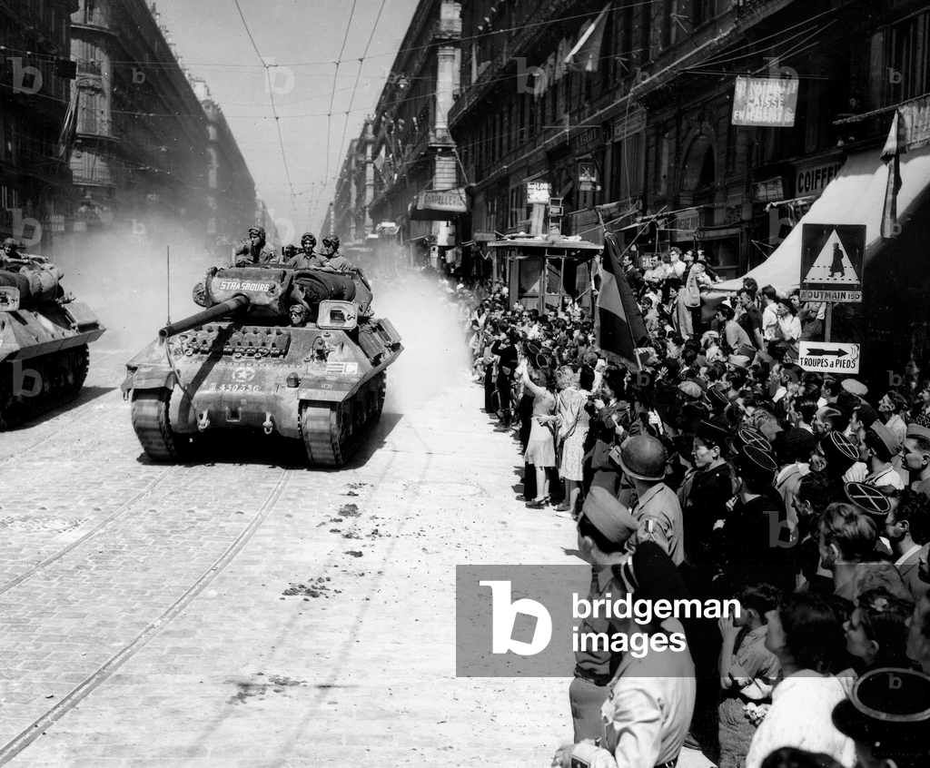 Liberation of Marseille : August 29, 1944 : parade of the tanks of 9th regiment of tanks destroyers du 9eme regiment of chasseurs of Africa