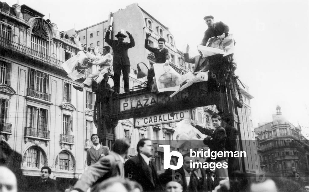 Crowd greeting the announce of Peron's dismissal in Buenos Aires during Argentina events September 26, 1955 after the military putsch which led to Peron's fall (September 16, 1955 )