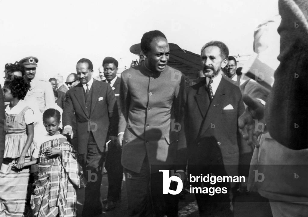 Neg: 89424PL Ethiopian Emperor Haile Selassie and Chana Prime Minister Dr Kwane Nkrumah at Adis Ababa Airport