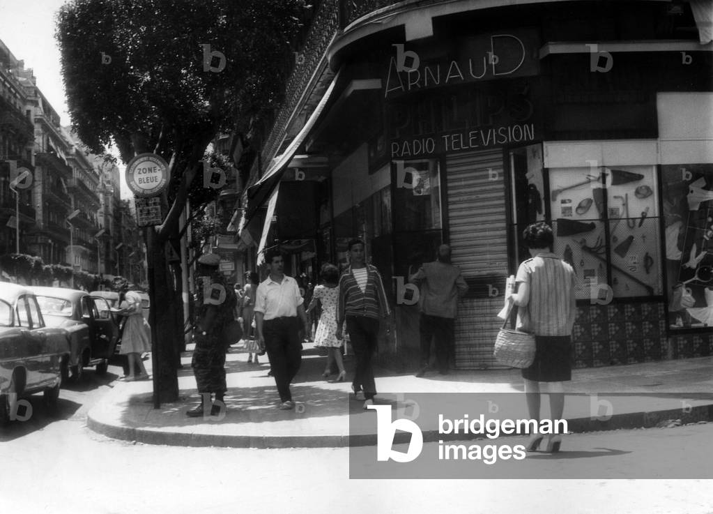 Algiers after war : the calm in the streets, June 22, 1962