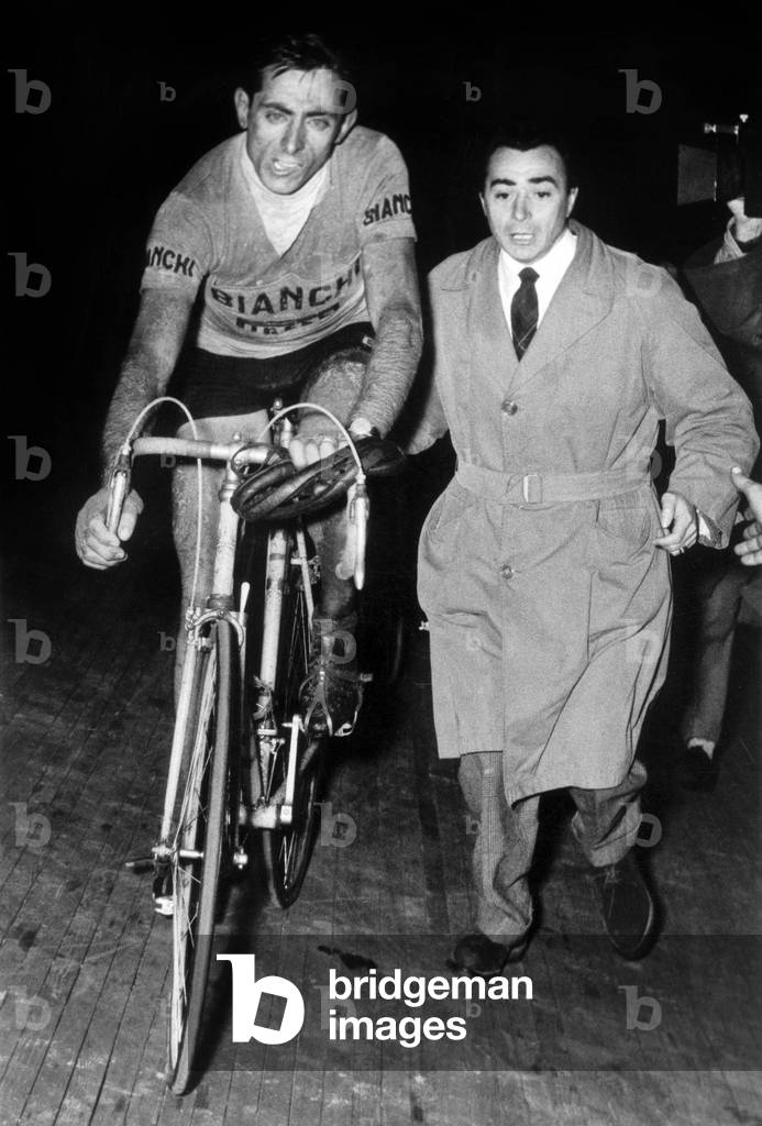 cyclist Fausto Coppi during Lombardy race November 2, 1954