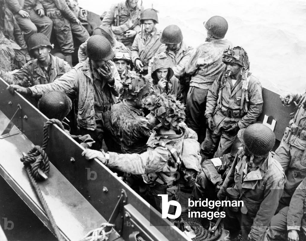 American gliders pilots going back in England, after Normandy Landings, June 8, 1944