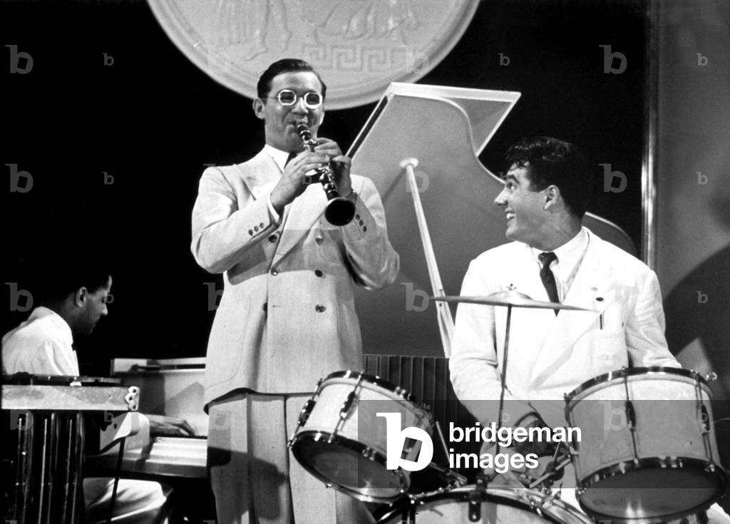 Benny Goodman(1909-1986) with Teddy Wilson (piano) and Gene Krupa (drums)