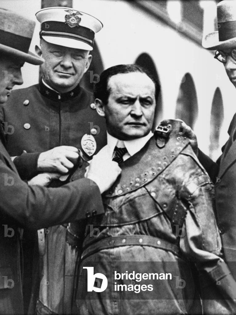 Ehrich Weiss aka Harry Houdini (1874-1926) American magician he practised spiritism but denounced false medium, here dressed for a deep water escape in New York hartbor 1915