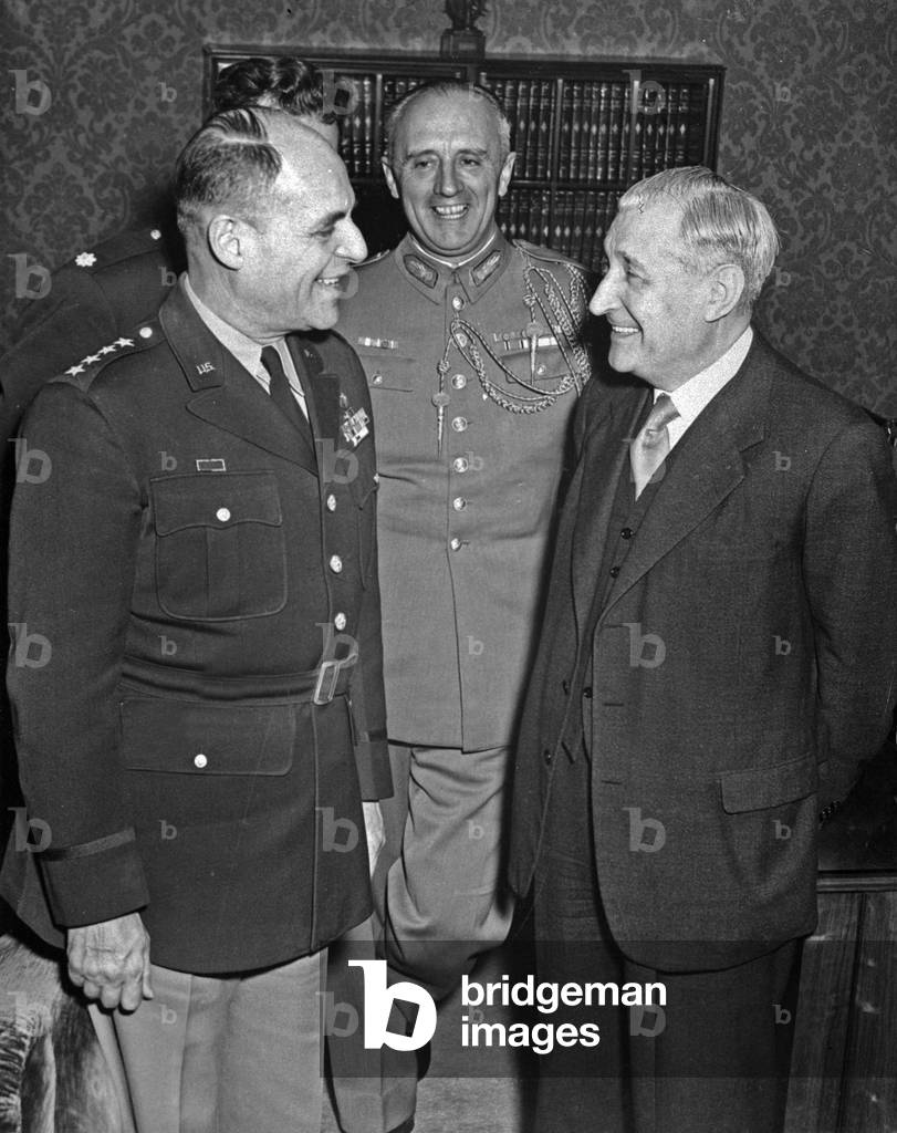 General Matthew B. Ridgway, Colonel Viera da Fonseca, portuguese Prime Minister Antonio de Oliveira Salazar during meeting in Lisboa, November 12, 1952
