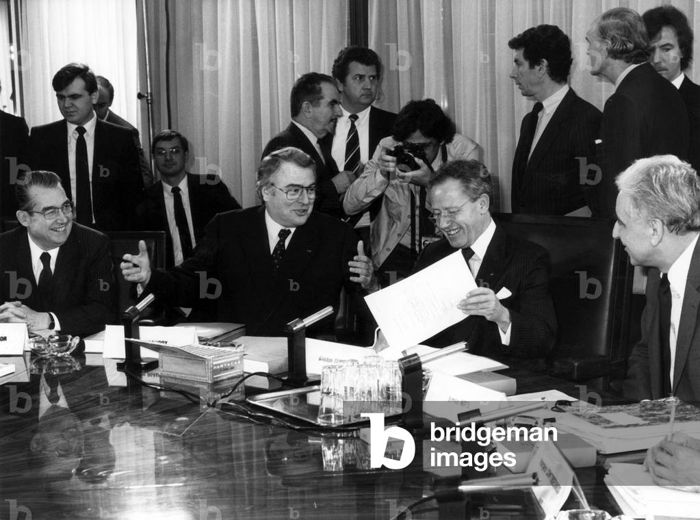 The French first minister, Pierre Mauroy with the members of the european commission, (l) Chandernagor, and (r) Gaston Thorn and Emile Noel, during a private visit in Bruxelles, on March 4th, 1982