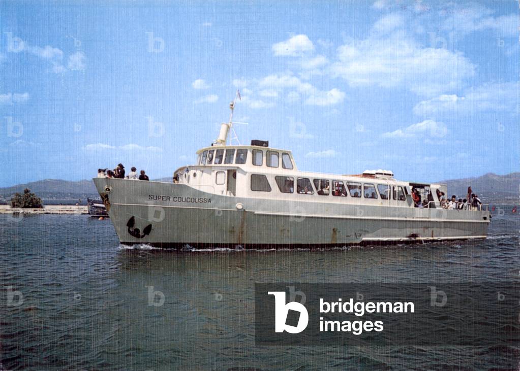 The Super Coucoussa in front of the Ile des Embiez on the Riviera (Var), postcard of 1989