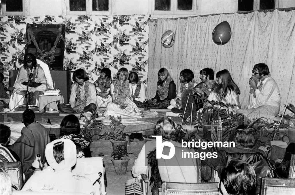 George Harrison celebrates his 25th birthday in India in 1967 (photo)
