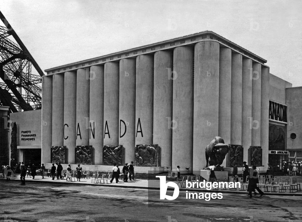 World fair, Paris, 1937 : the pavilion of Canada
