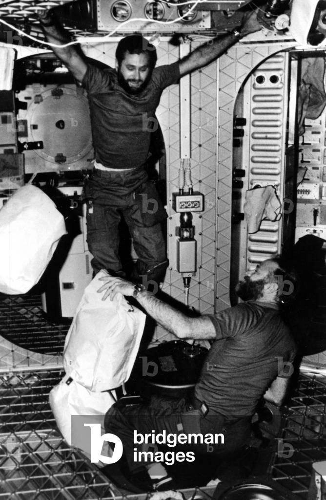 A82021PL Mission Skylab IV with Gerald P Carr and William R Pogue (squatting) in February 1974