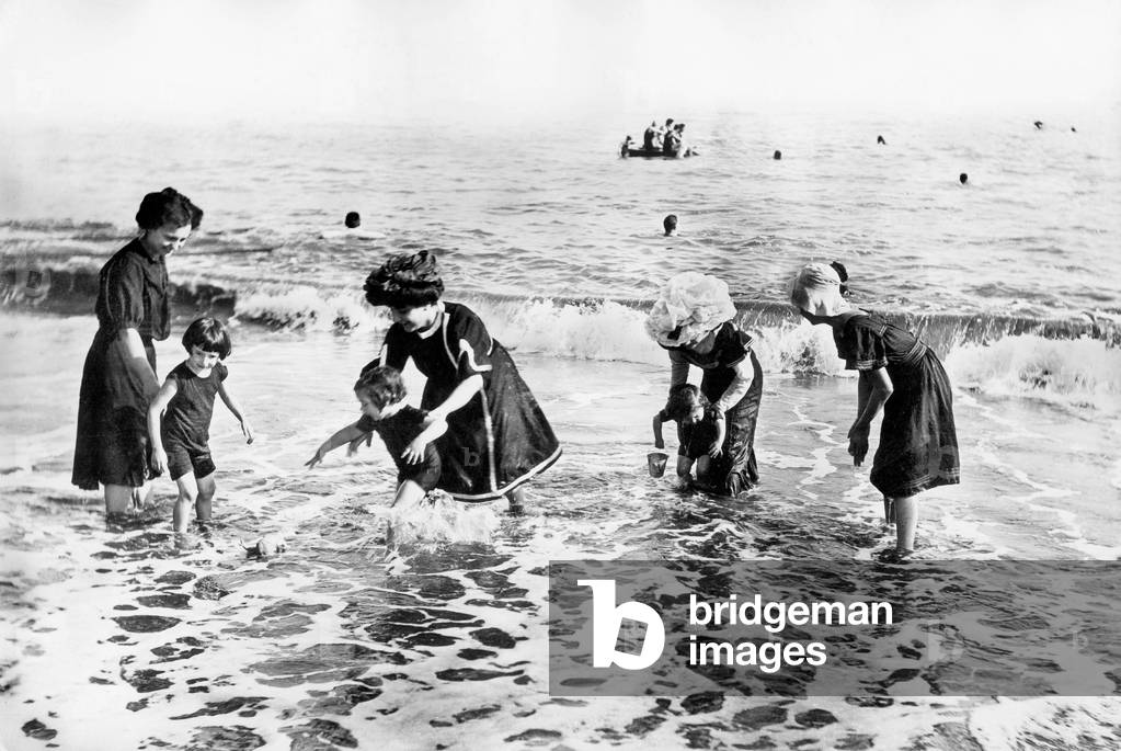 beach in northern Italy c. 1900