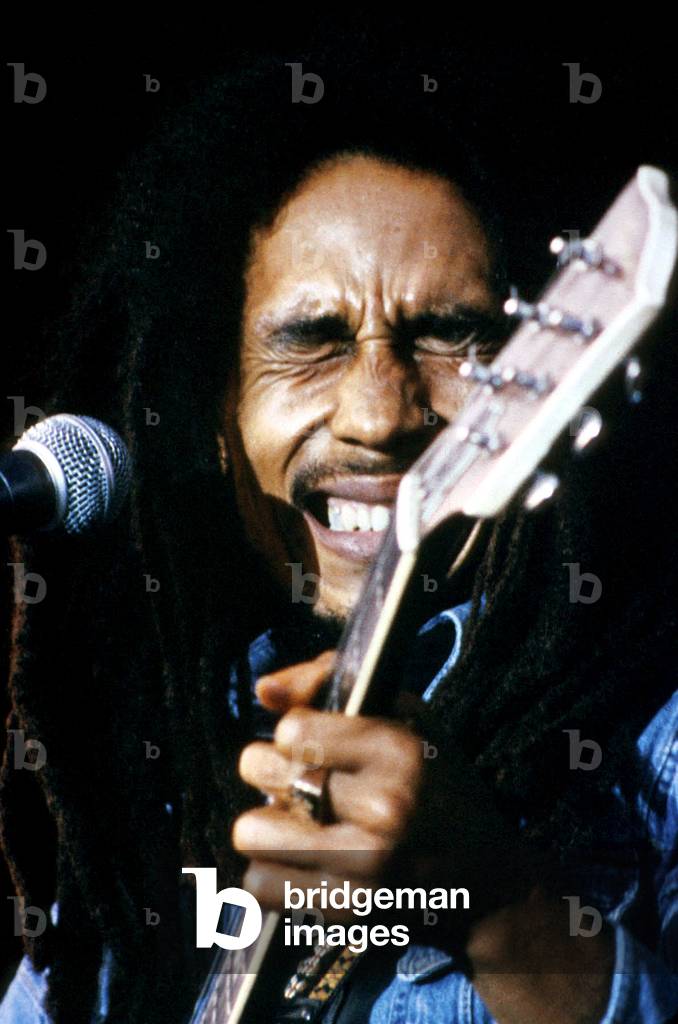 Bob Marley on stage at Roxy Los Angeles May 26, 1976 (photo)
