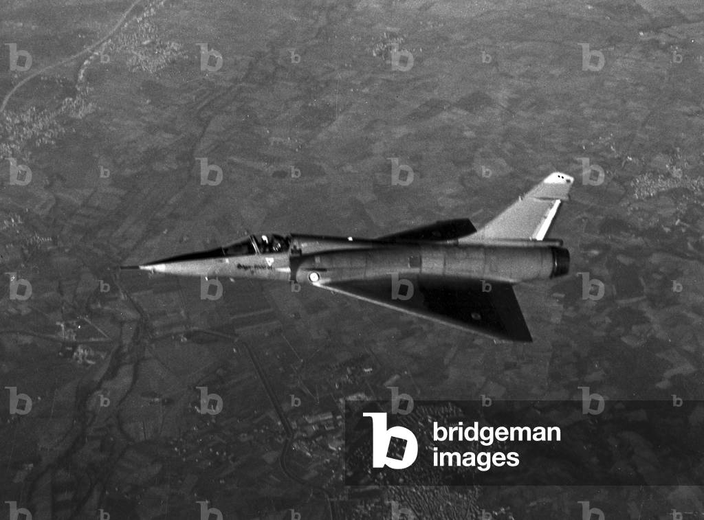 The first flight of the Mirage 2000 on March 10, 1978, to Istres at the hands of Jean Coureau, chief test pilot of the Marcel Dassault Airplanes. During this one-hour 5-minute flight, the aircraft reached mach speed 1.3 and an altitude of 12,200 metres. Neg: 4044PL