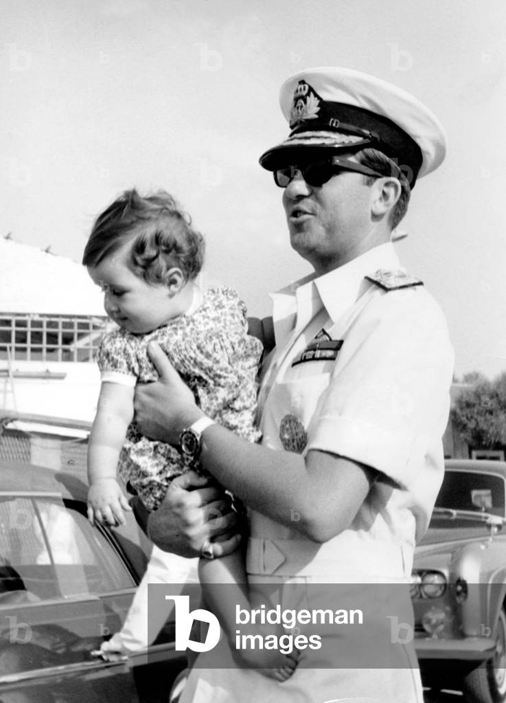 first birthday of Princess Alexia here with her father Constantin II of Greece, in Corfou July 10, 1966
