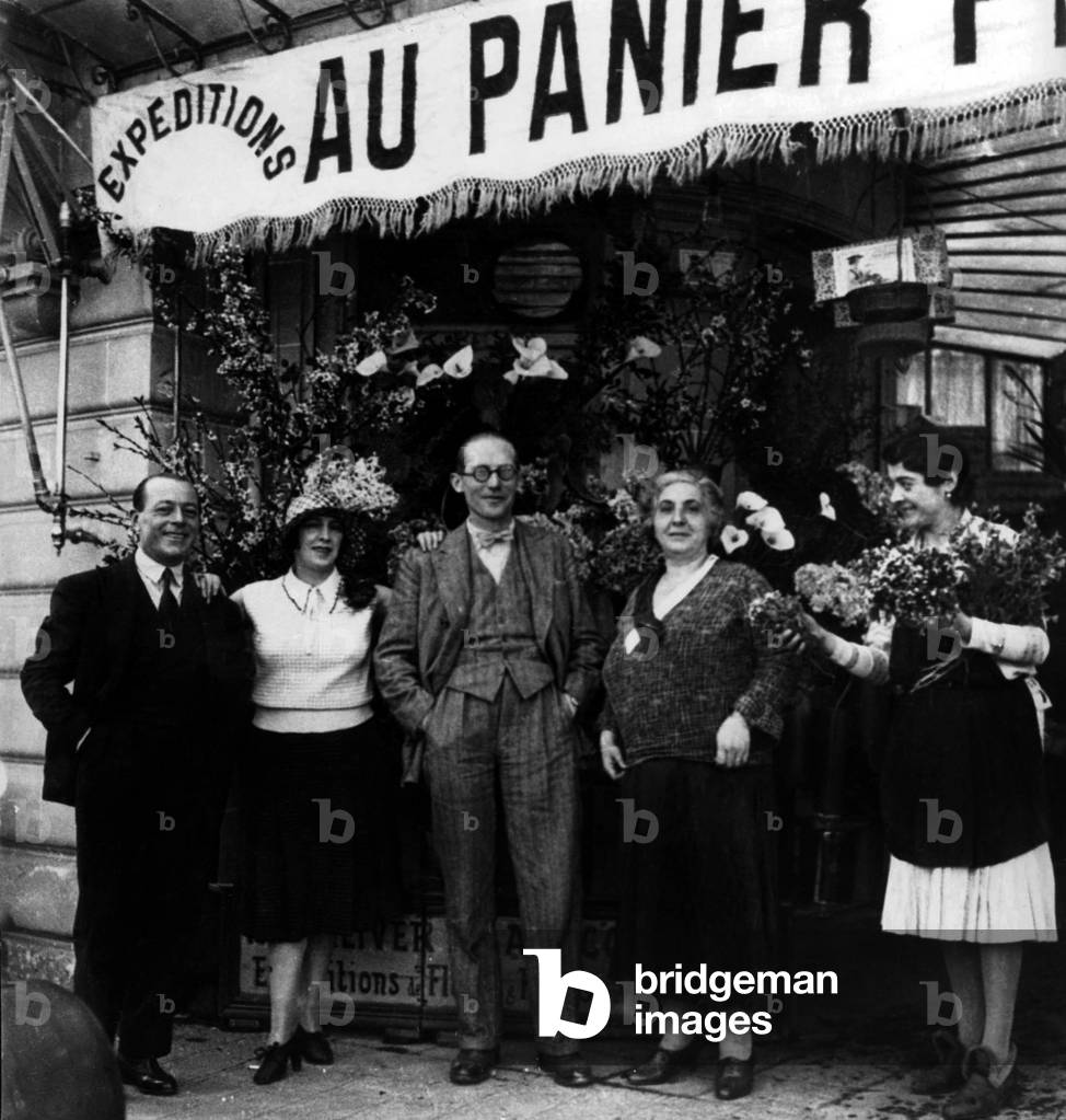 French architect Le Corbusier (1887-1965) here in family c. 1920