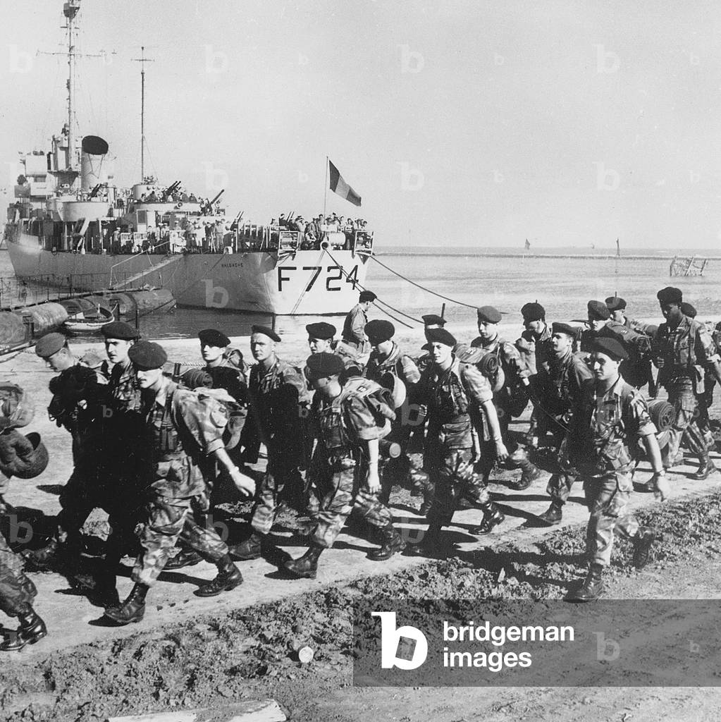 French colonial paratroopers are the last French troops to leave Egypt December 26, 1956 during Suez Crisis