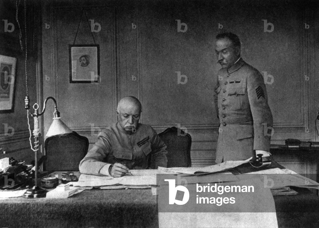 French marshal Emile Fayolle with his chief of staff General Paquette, 1918 (photo)