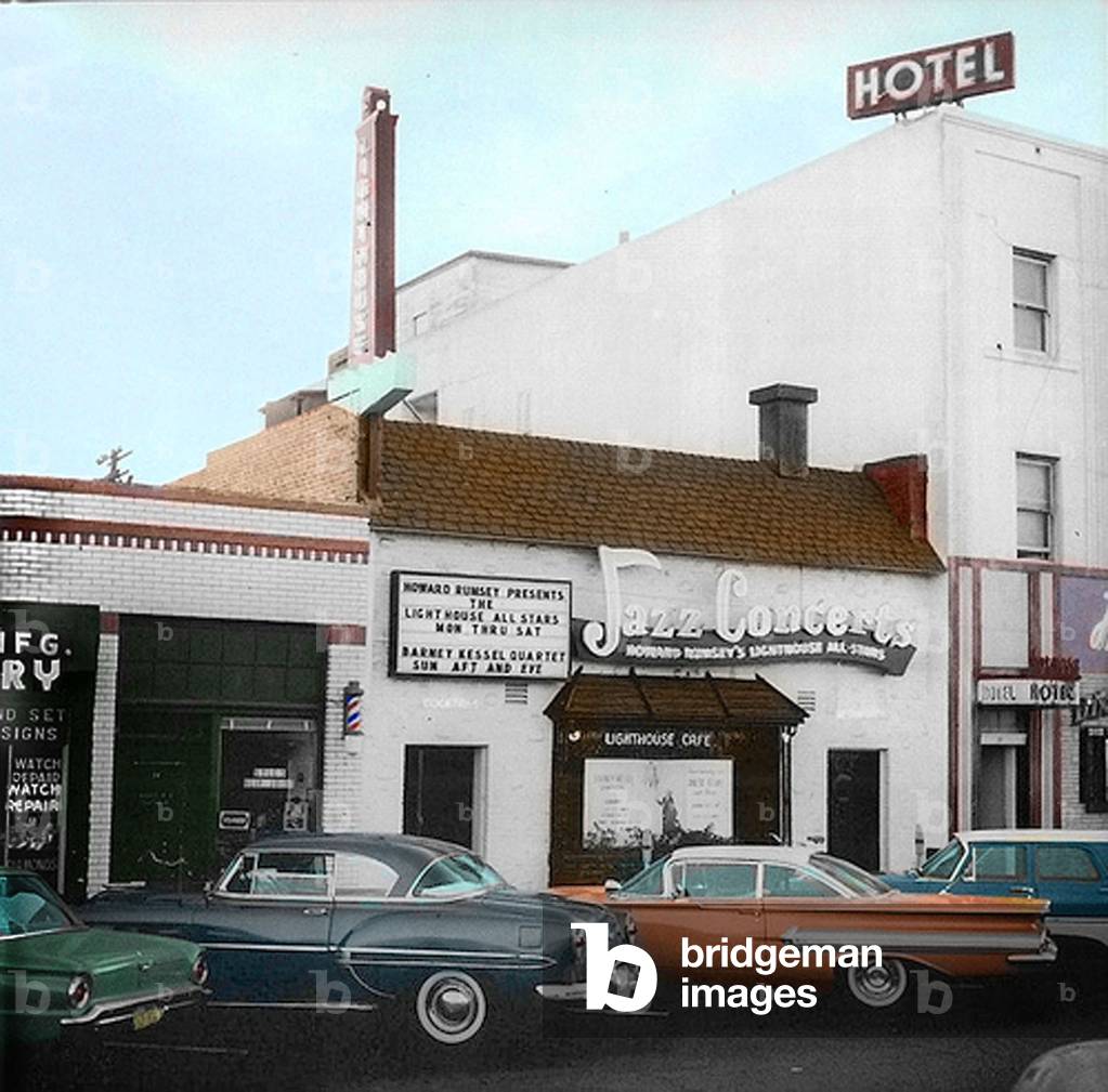 the Lighthouse cafe in Hermosa Beach (California) photo taken in 1963. On the stage of the jazz club there was 