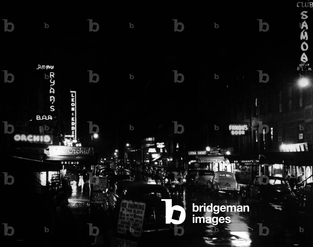 Clubs and bars in 52nd street in New York in 1949