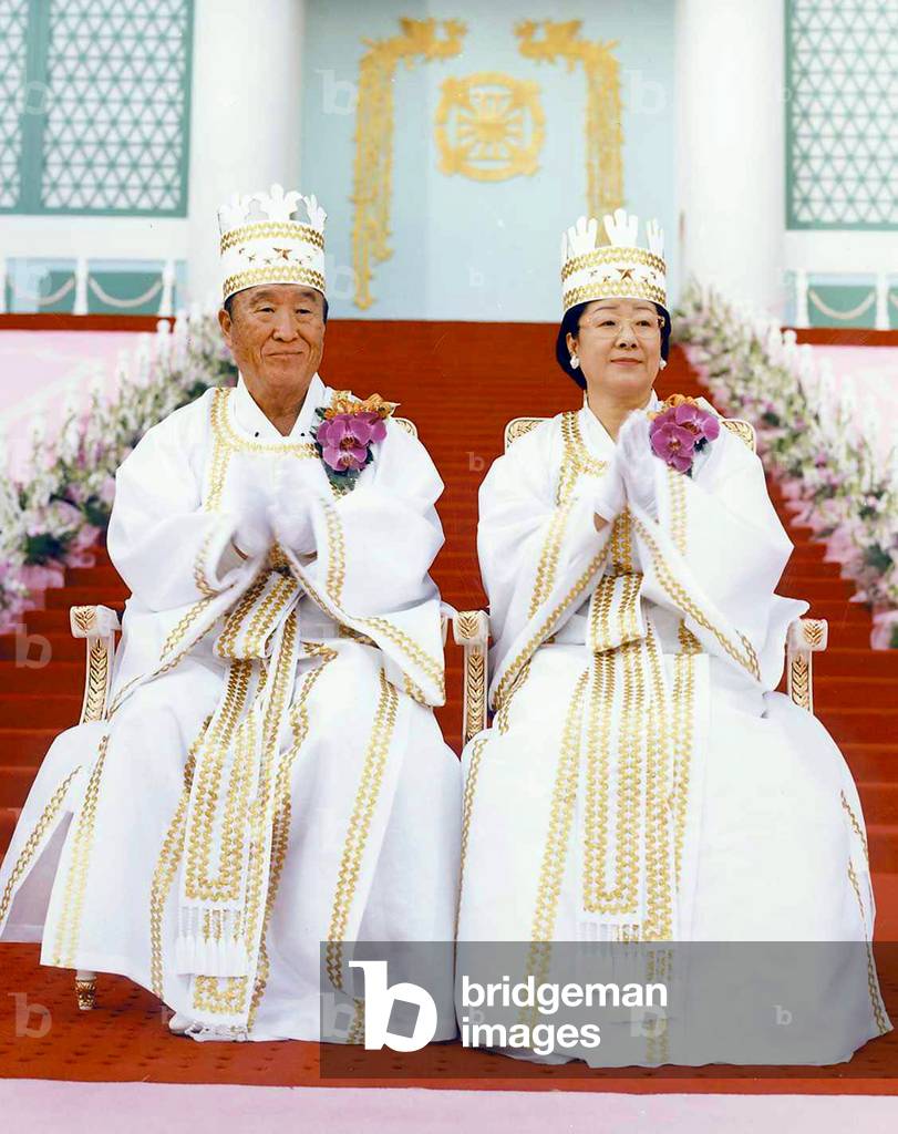 Korean reverend Sun Myung Moon, founder of Unification church, and his 5th wife Hak Ja Han in Seoul (Korea) on February 7, 1999