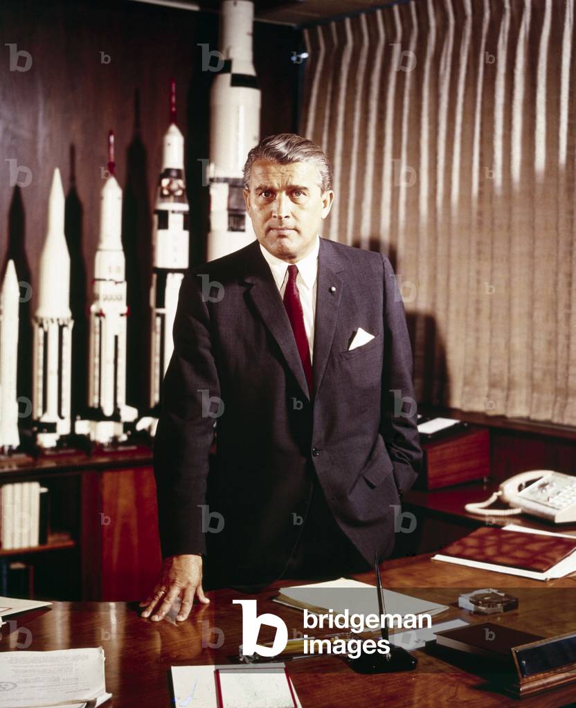 Werner Von Braun (1912-1977) German engineer to whom AdolfHitler asked to building of the V2 rockets and who secretly imagined conquest of the moo in 1945 American government will call for him later, here in his office, May 5, 1964