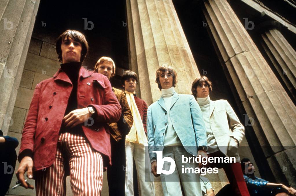 The Bee Gees c. 1968 : l-r Barry Gibb, Colin Peterson, Vince Melouney, Robin Gibb, Maurcie Gibb