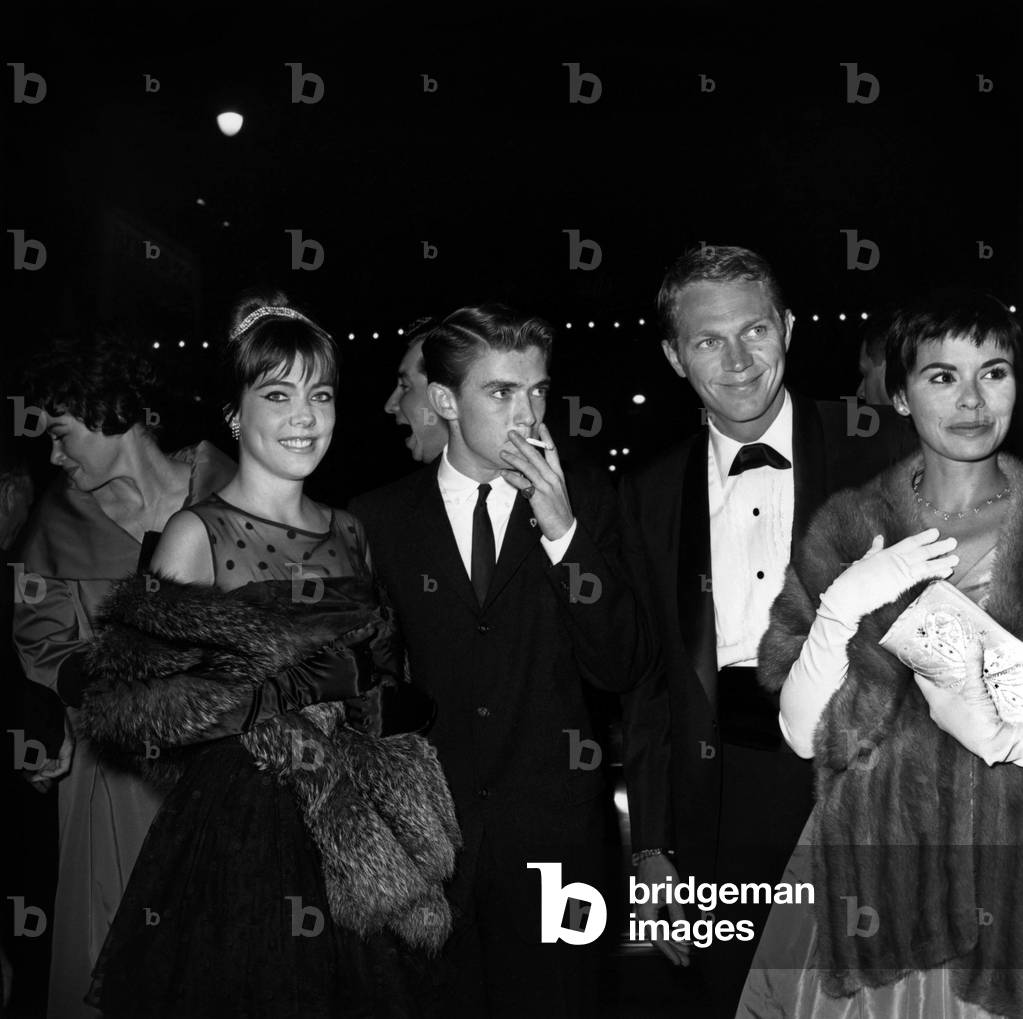 Marty Willis, Tim Considine, Steve McQueen and his 1st wife Neile Adams at premiere of film 