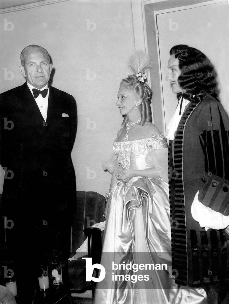 king Paul 1st of Greece at the theater in Athens for play 